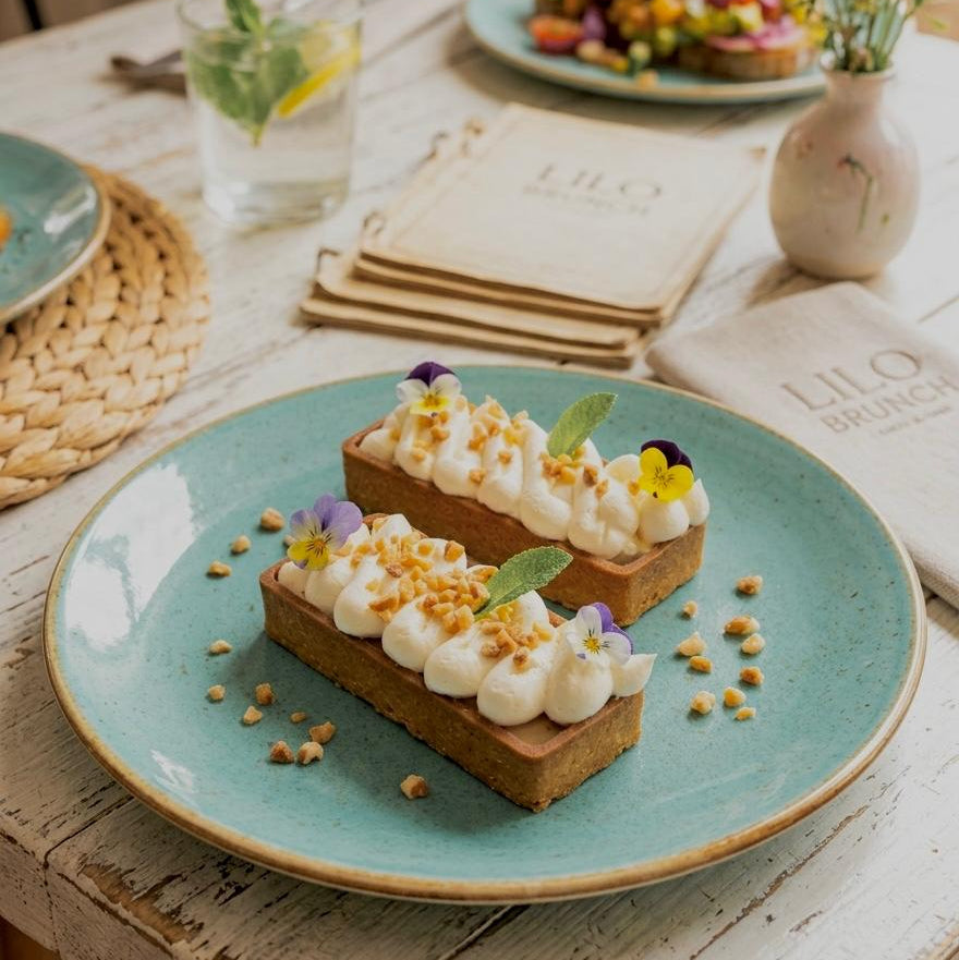 ¡Solo este mes! Tartaleta de mantequilla con crema diplomatica y coulis de maracuya